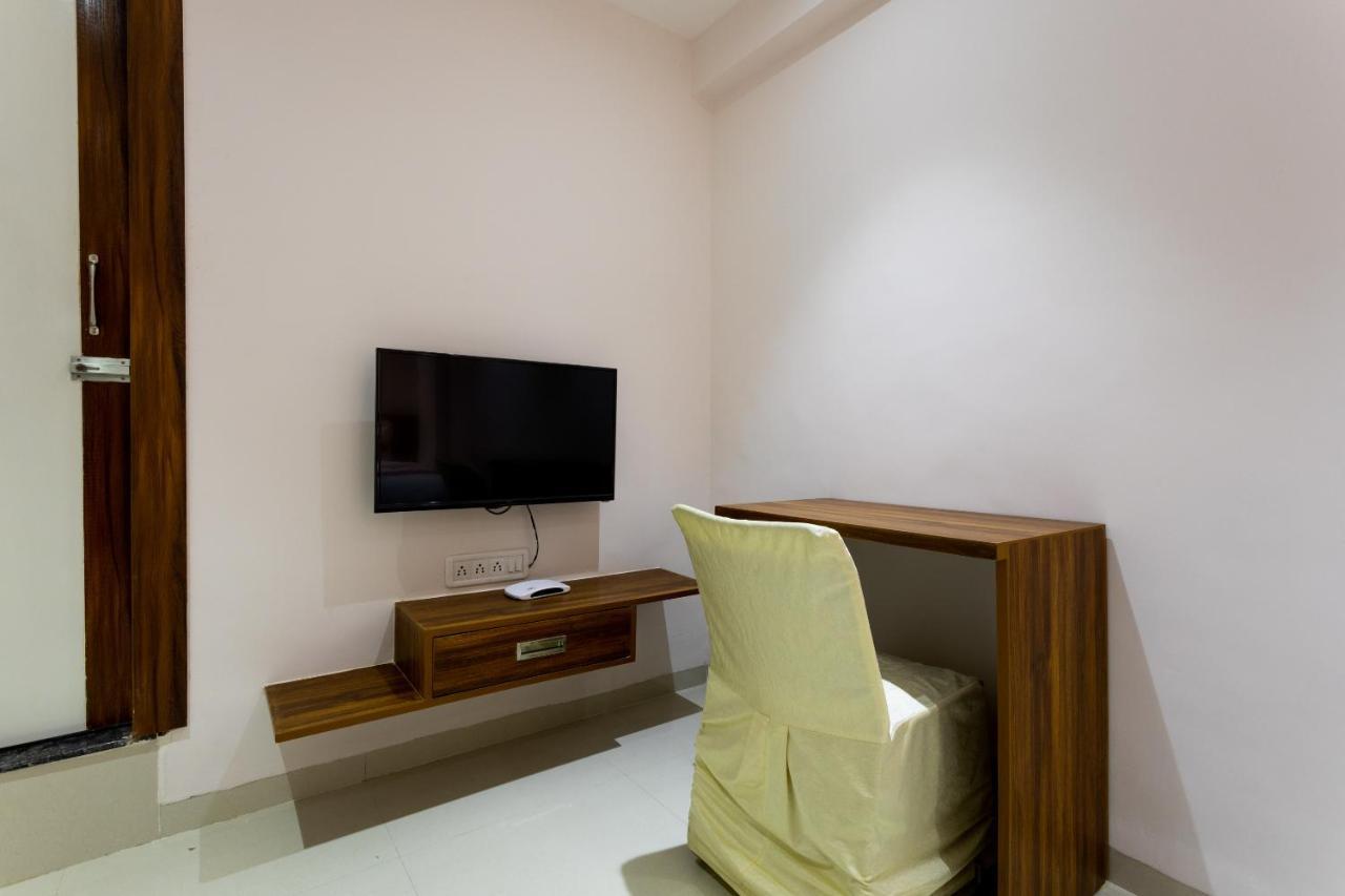 Oyo 29585 The Cliff Hotel Indore Exterior foto