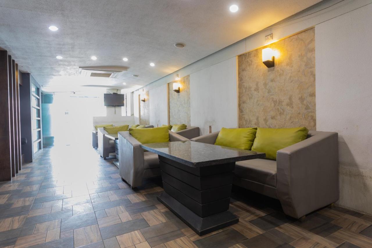 Oyo 29585 The Cliff Hotel Indore Exterior foto