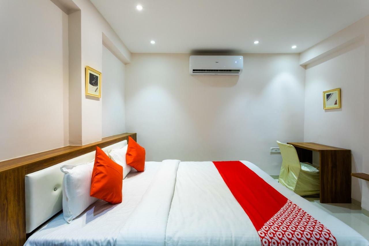 Oyo 29585 The Cliff Hotel Indore Exterior foto